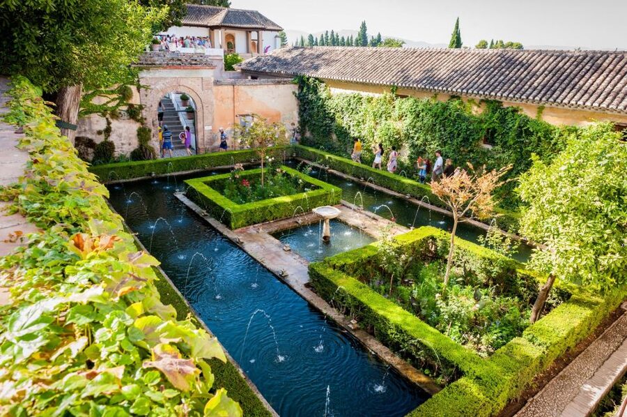 Granada: Alhambra Entry Ticket with Audio Guide - Price, flexibility, and who gets the best value