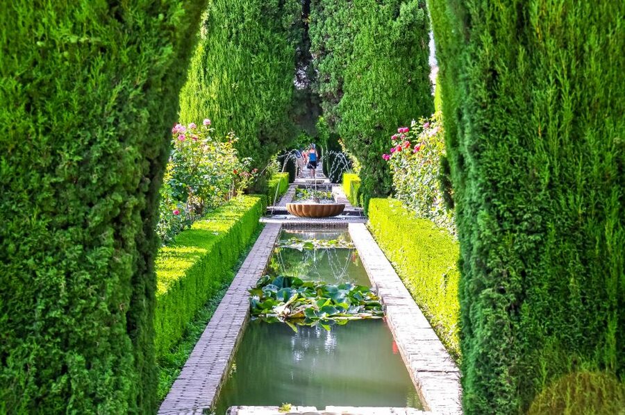 Granada: Alhambra Full Complex & Andalusi Monuments Tickets - Chapíz House and the Maristán