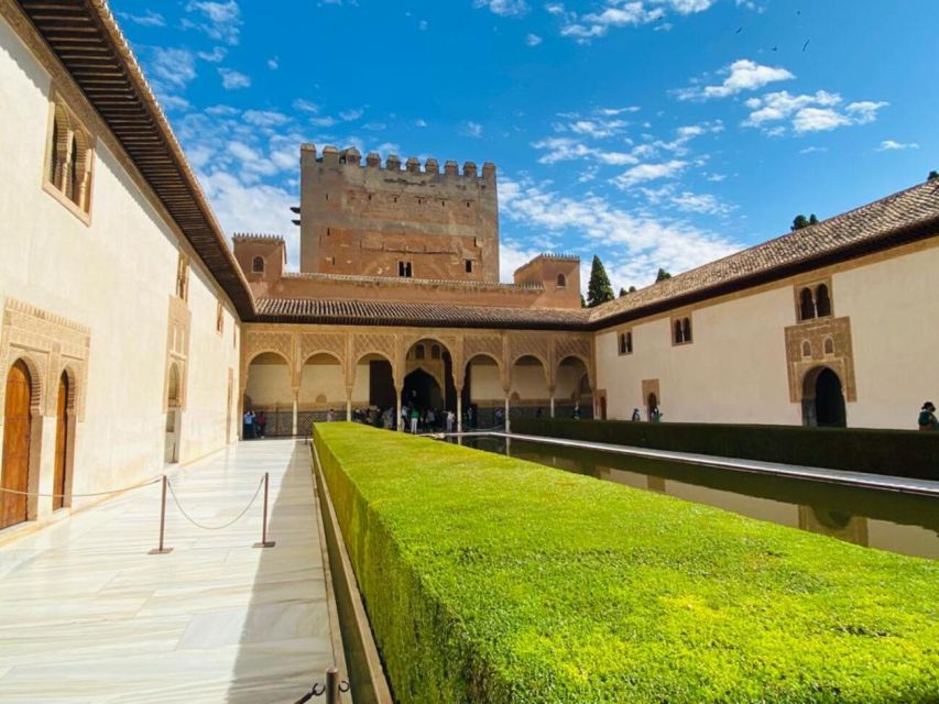 Granada: Alhambra Guided Tour with Nasrid Palaces - Why this three-hour Alhambra visit works