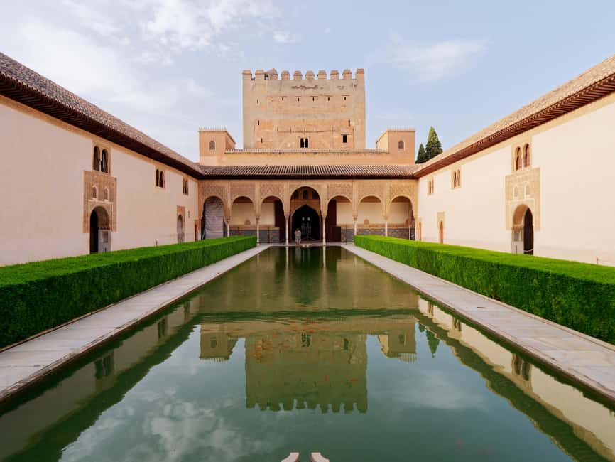 Granada: Alhambra Guided Tour with Nasrid Palaces & Gardens - Palace of Charles V, a later chapter in the complex