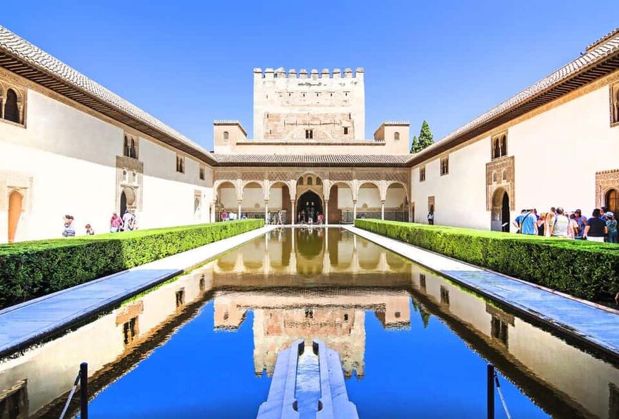 Granada: Alhambra Guided Tour with Nasrid Palaces & Gardens - Inside the Nasrid Palaces, where the details take over