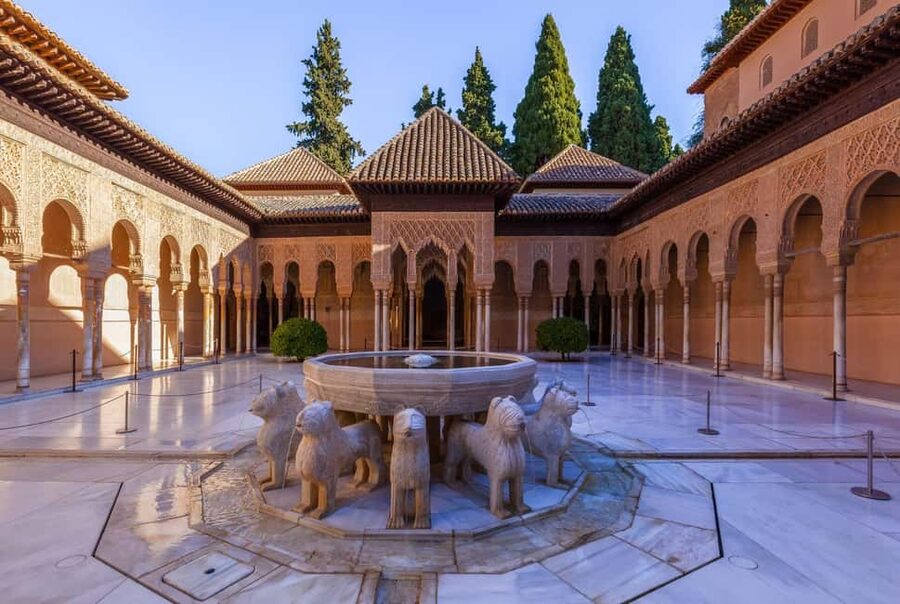 Granada: Alhambra Guided Tour with Nasrid Palaces & Gardens - Meeting at the Alhambra, not in central Granada