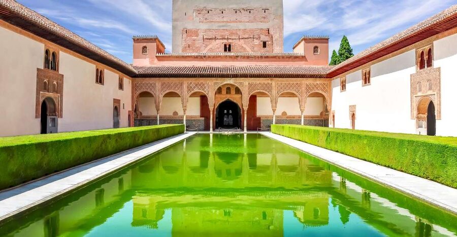 Granada: Alhambra, Nasrid, and Generalife Private Tour - Who Should Book This Alhambra Tour?