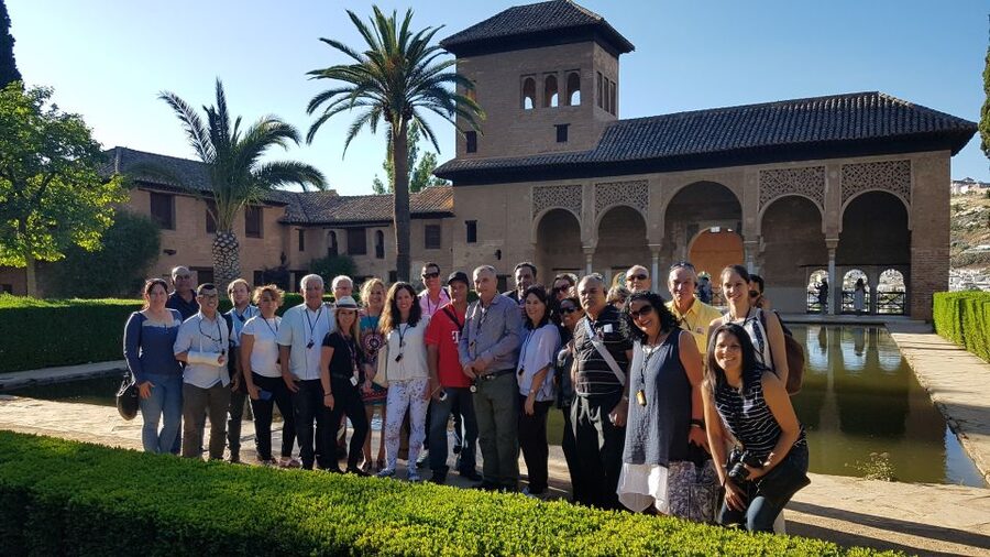 Granada: Alhambra, Nasrid Palaces, & Generalife Guided Tour - Starting at Generalife for gardens and views