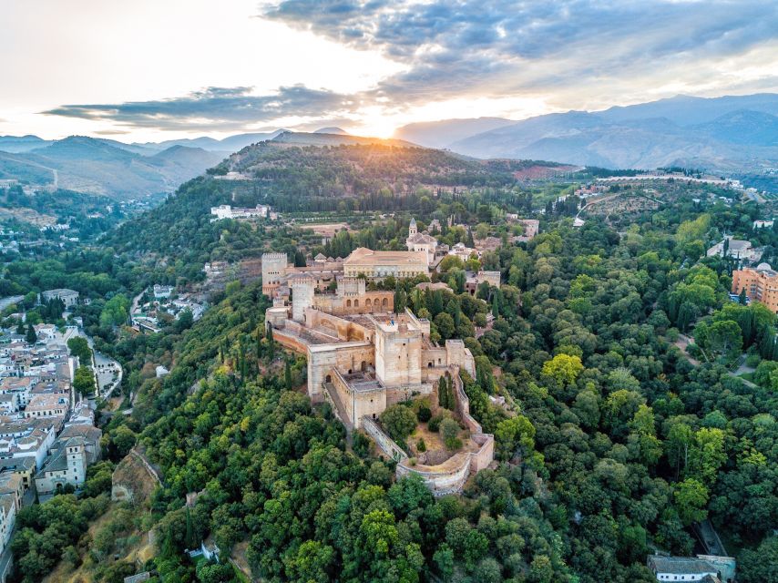 Granada: Alhambra & Nasrid Palaces Tour with Tickets - The Alcazaba and the Torre de la Vela