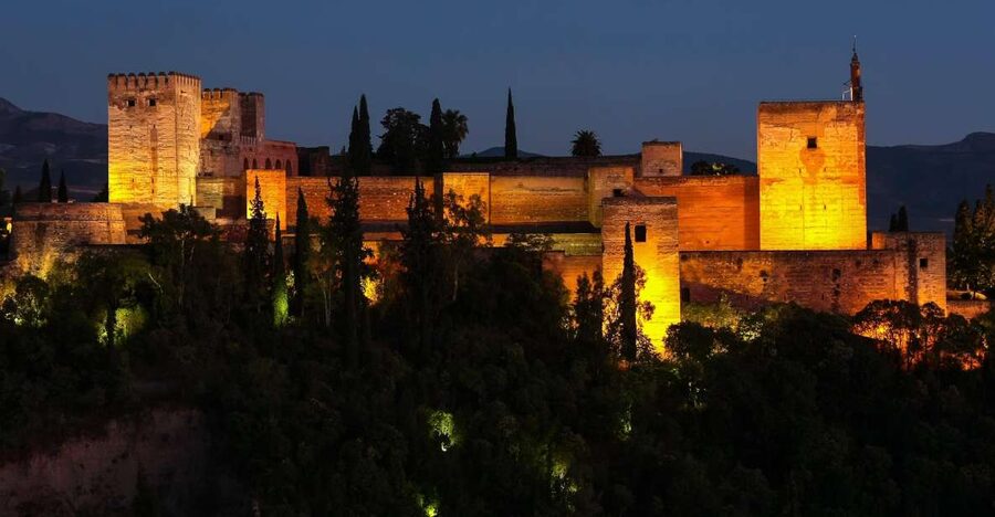 Granada: Alhambra Night Visit Entry Ticket - Why the Alhambra is worth seeing after dark