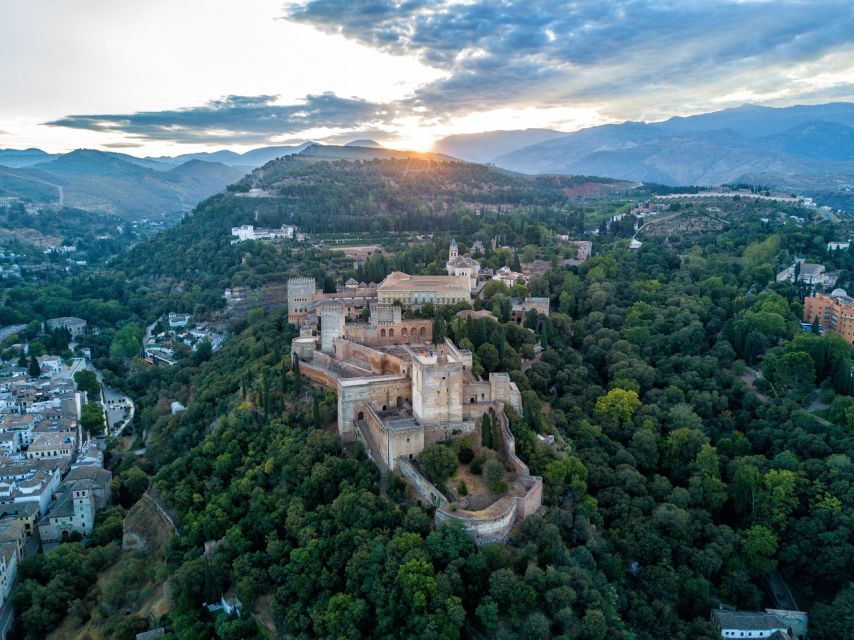 Granada: Alhambra Palace Guided Tour - Starting at the Alhambra ticket office