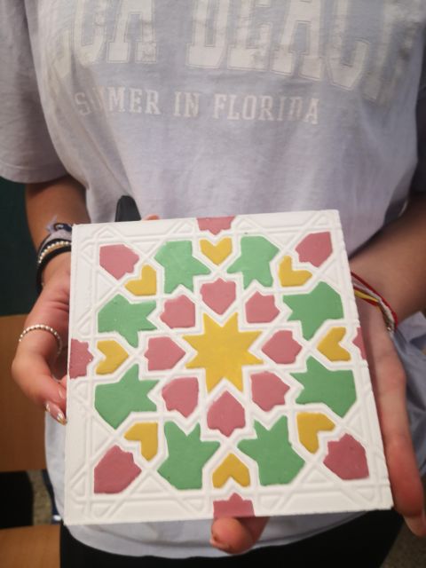 Granada: "Alhambra´s Craft Workshop" - Why this Alhambra craft class feels different