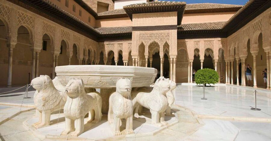 Granada: Alhambra Small Group Tour with Nasrid Palaces - The Palace of Carlos V and the change in Granada