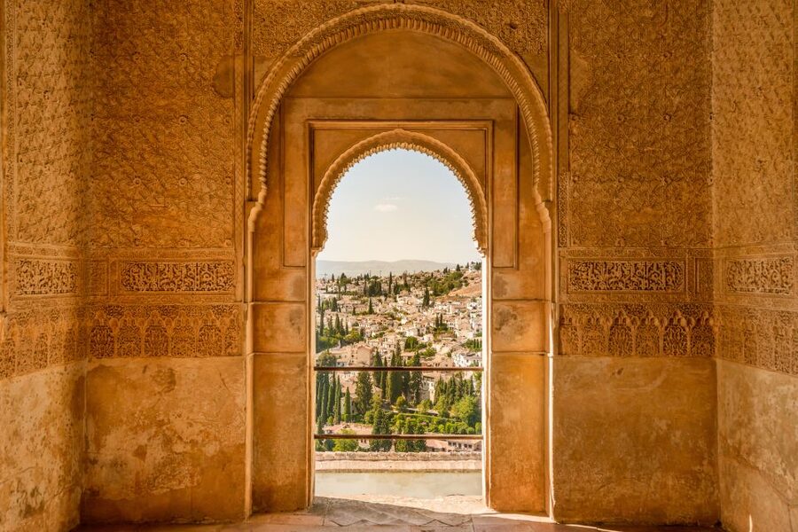 Granada: Alhambra Ticket and Guided Tour with Nasrid Palaces - Alcazaba Fortress and Granada views