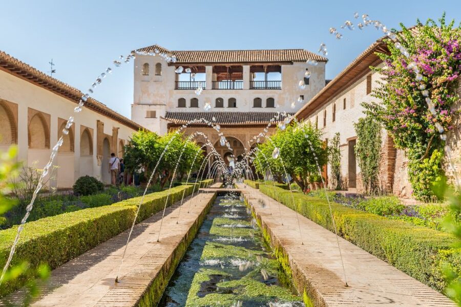 Granada: Alhambra Ticket and Guided Tour with Nasrid Palaces - What the $59 price is really buying