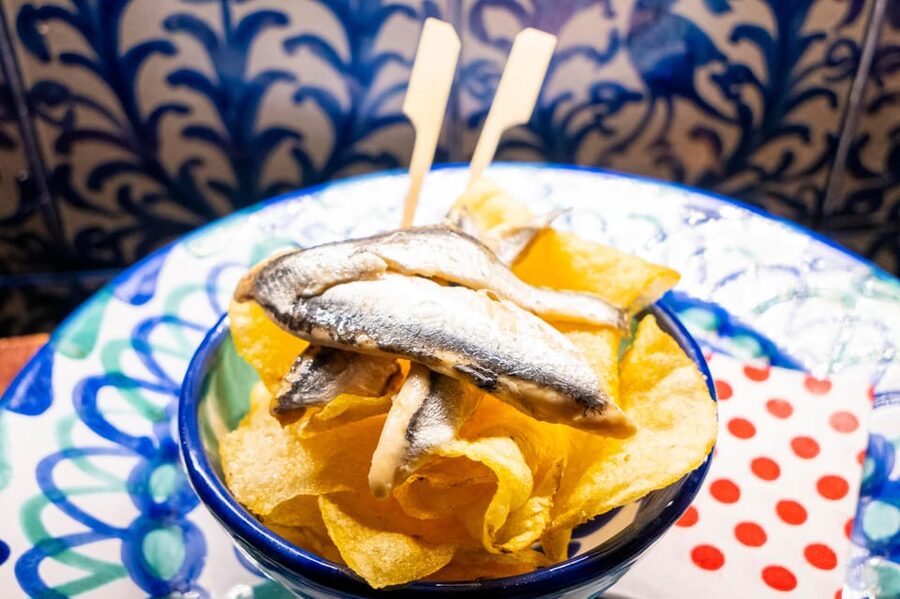 Granada: Authentic and intimate Flamenco Show with Snacks - Should you book Cueva Flamenca La Comino?