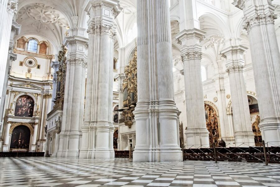 Granada: Cathedra&Royal Chapel & Albaicín skip the line Tour - Why this four-hour route works well