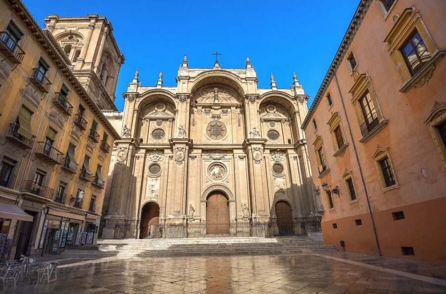 Granada: Cathedral and Royal Chapel Guided Tour with Tickets - The Royal Chapel and the Catholic Monarchs’ tombs