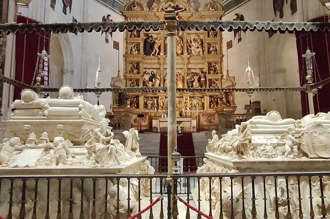 Granada: Cathedral and Royal Chapel Private tour with tickets - Entering the Royal Chapel of Granada