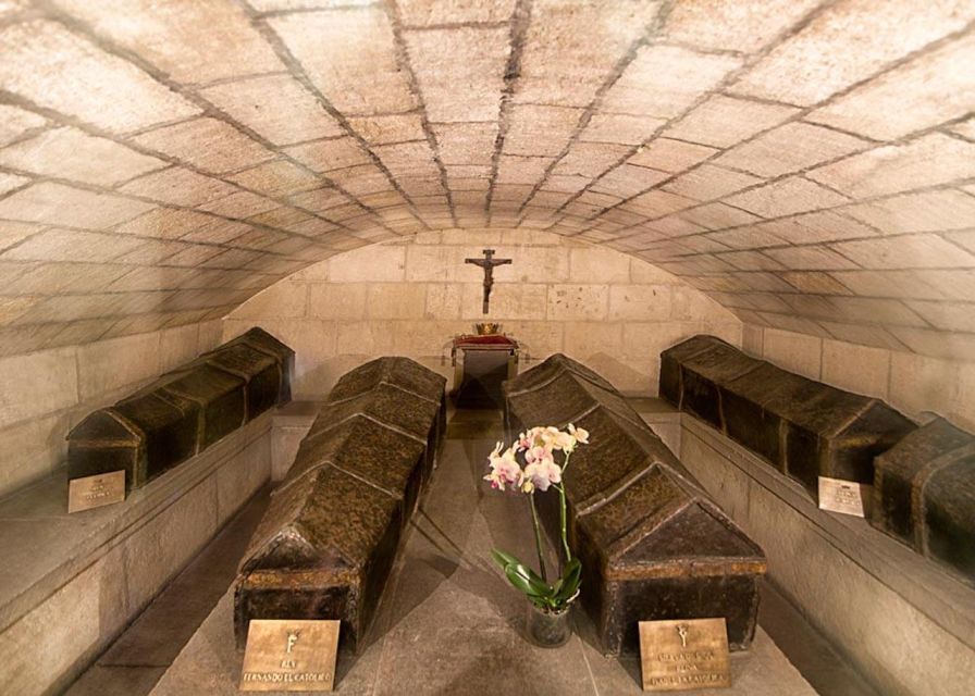 Granada: Cathedral, Royal Chapel & 5 Monuments Combo Ticket - Sacromonte Abbey: a hilltop visit with a different mood