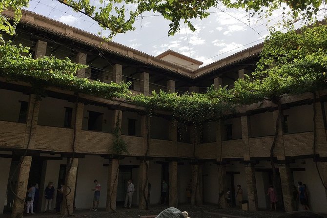Granada City Center and Albaicin Private Tour - Mirador Carvajales finishes with an Alhambra view