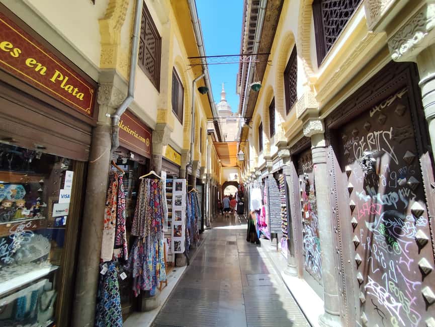 Granada: City center and Albaicin Private Tour - Why the private format changes the experience