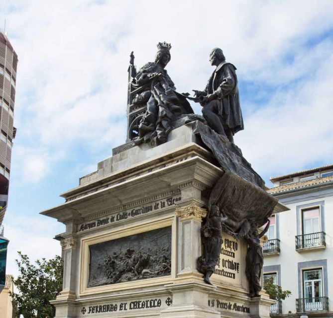 Granada: City Center, Cathedral, Capilla Tour - Key things to know before you book