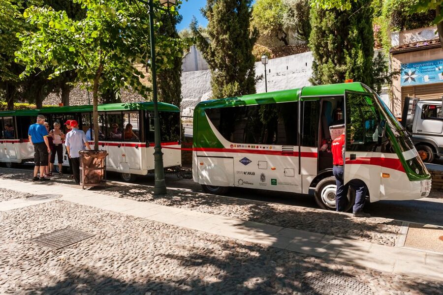 Granada City Train 1 or 2-Day Hop-On Hop-Off Ticket - Stop 3: Plaza Nueva