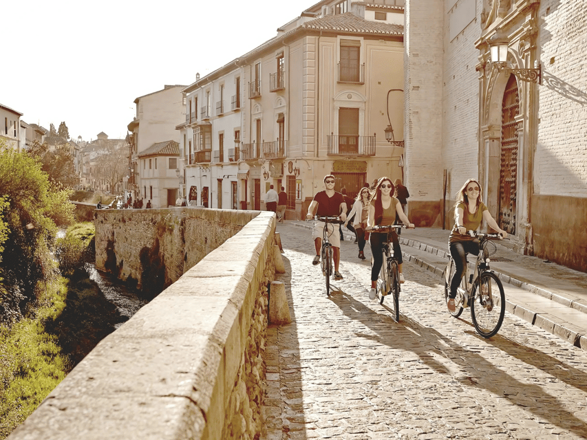 Granada: Electric Bike Tour of Albayzin and Sacromonte - A quiet pause at Fuente del Avellano