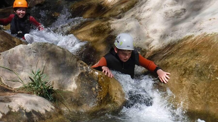 Granada: Family Canyoning in Río Verde - Meeting in Otívar and getting fitted out