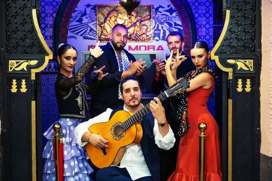 Granada: Flamenco Show at Tablao Flamenco Albayzín - Arriving at the Albayzín Alto tablao