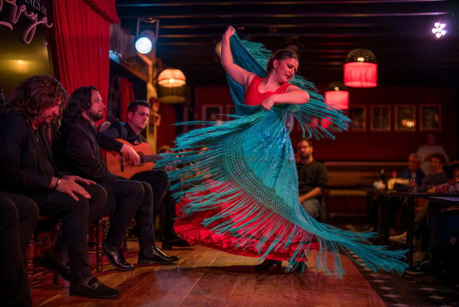 Granada: Flamenco Show in Albaycin - Jardines de Zoraya - Key points at a glance