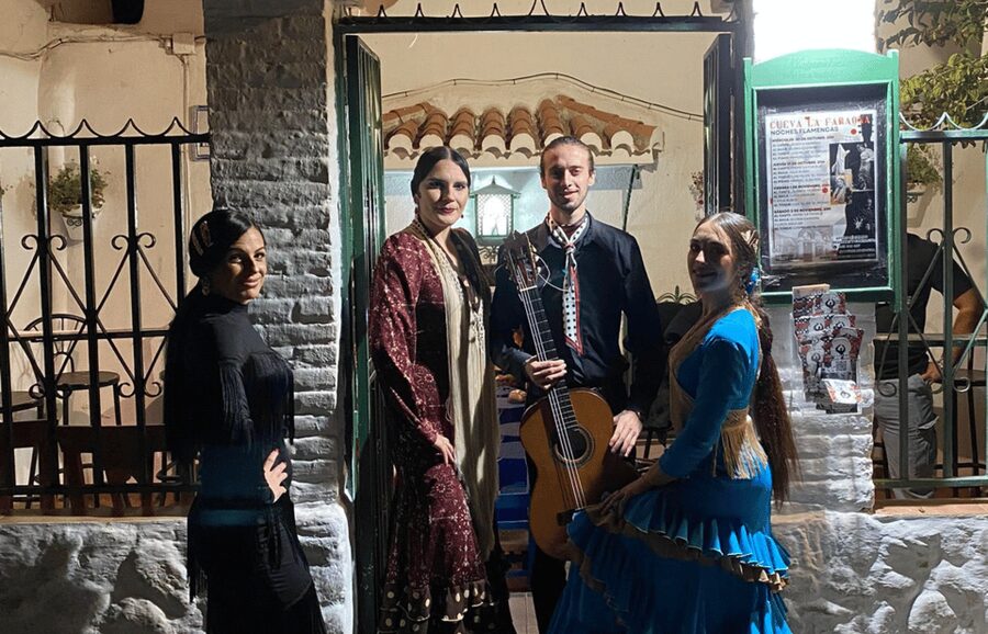 Granada: Flamenco Show in the Cave LA FARAONA - Why the Sacromonte cave changes the show