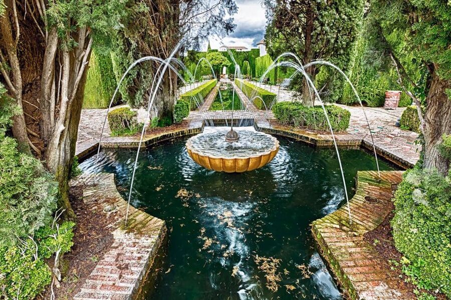 Granada: Full Alhambra Premium Guided Tour with Tickets - Key points to know before you book