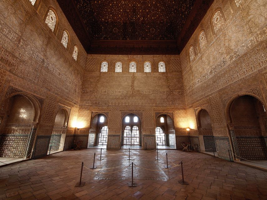 Granada Full Day: Alhambra General, Albayzin and Sacromonte - Key points to know before booking