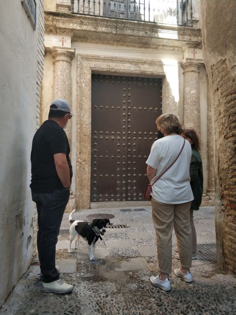 Granada: Guided Albaicín Visit with Pets - Why the Albaicín is worth seeing with a guide