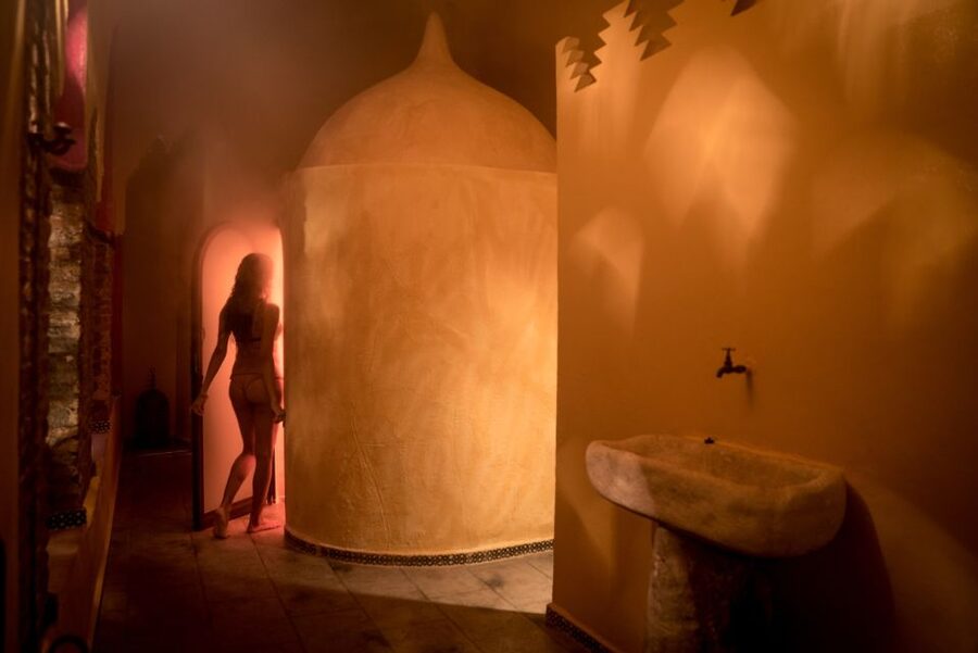 Granada: Hammam Experience with Massage at Baños de Elvira - A Moorish retreat in central Granada
