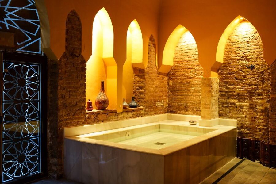 Granada: Hammam Experience with Massage at Baños de Elvira - Practical details that prevent small surprises