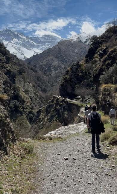 Granada: High Sierra Nevada Hiking Tour to 3000 Meters - Jaime, Buitre, and the guide’s role