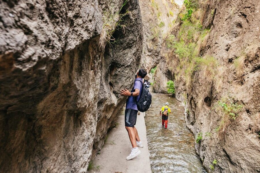 Granada: Los Cahorros de Monachil Canyon Hiking Tour - Why Los Cahorros makes a fine change from Granada