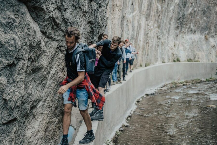 Granada: Los Cahorros Guided Afternoon Hiking Tour - Who should book this walk