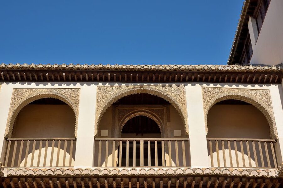Granada: Moorish Monuments Entrance Tickets - Maristán adds a medical chapter