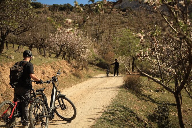 Granada: Nature, Wildlife and Authentic Villages E-bike Tour - What to wear and carry for Granada’s changing weather