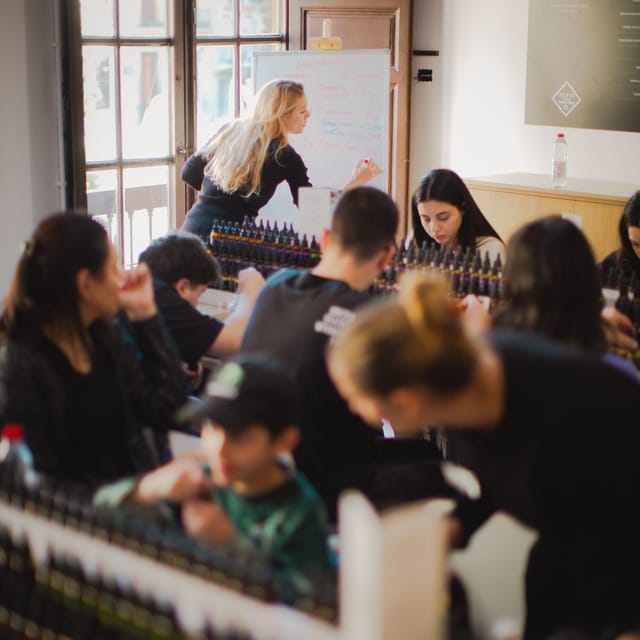 Granada: Perfume Workshop - Your first lesson in perfume composition