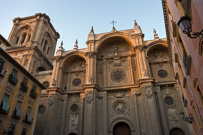 Granada: Royal Chapel and Granada Cathedral Guided Tour - Why these two buildings matter in Granada
