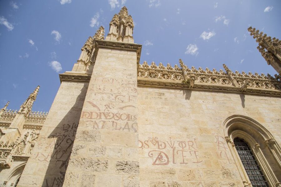 Granada: Royal Chapel and Historical Center Walking Tour - Why the Royal Chapel is the tour’s main event