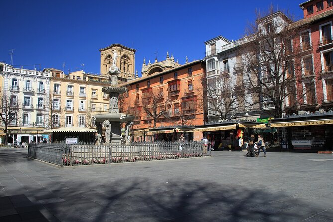 Granada: Royal Chapel guided walking tour - A note about the Madrasah and Sunday visits
