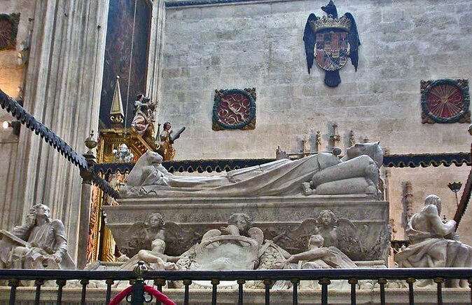 Granada Scavenger Hunt and Sights Self-Guided Tour - Key points at a glance