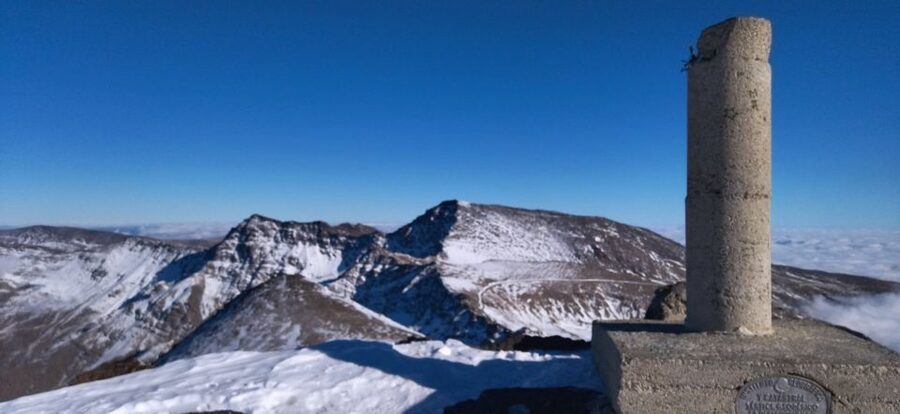Granada: Sierra Nevada Veleta Peak Trek with Lunch - Reaching the 3,396-meter summit