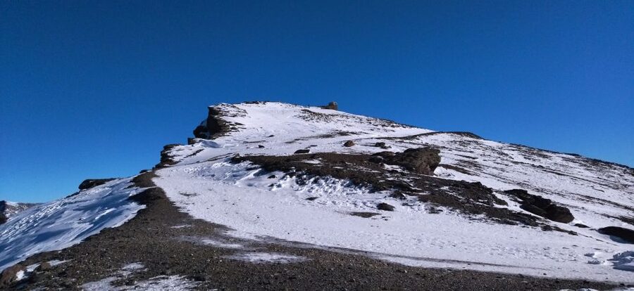 Granada: Sierra Nevada Veleta Peak Trek with Lunch - The descent back to Hoya de la Mora