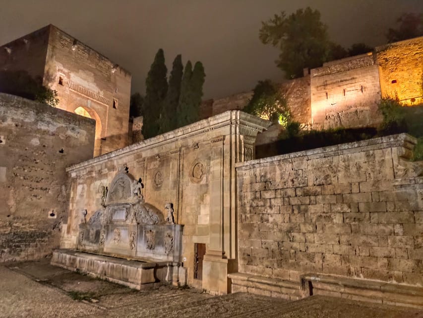 Granada: Sunset Legends of the Alhambra Guided Tour - The Justice Gate and the first legends