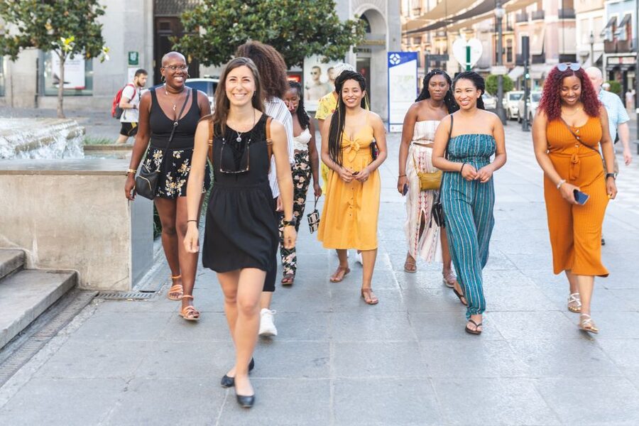 Granada: Tapas Crawl - The third bar: local bars without the awkward entrance