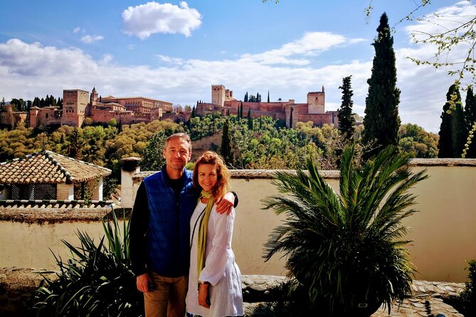 Granada Tapas Trail & Gypsy Flamenco Show - Flamenco Inside a Sacromonte Cave