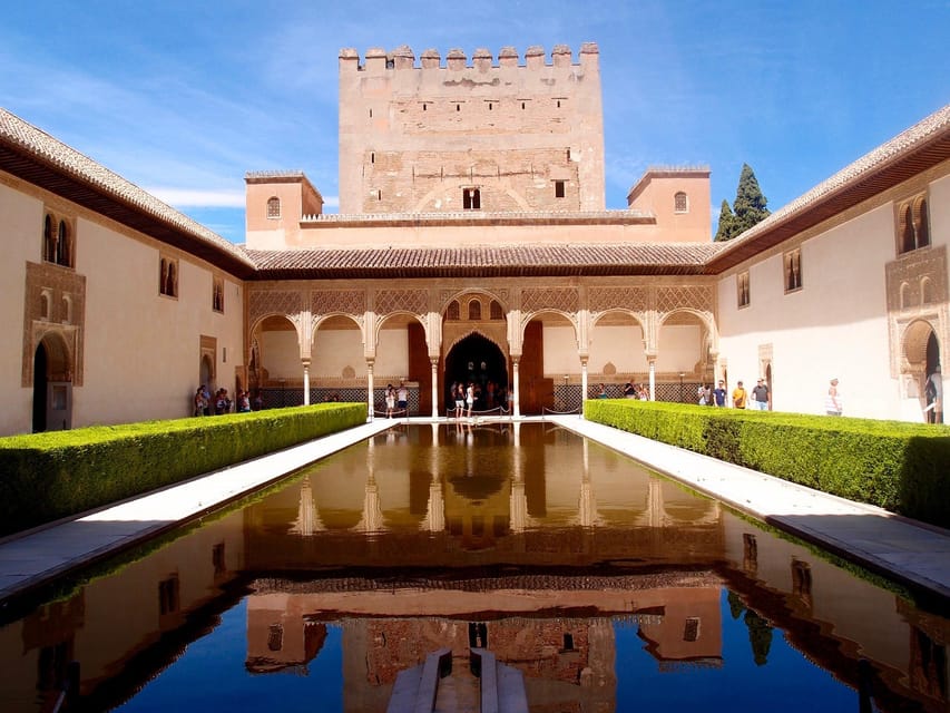 Granada: Tour of Alhambra, Generalife, and Nasrid Palaces - The Nasrid Palaces: 90 Minutes of Detail